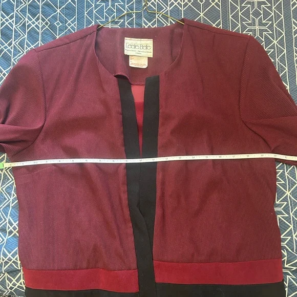 Vintage Leslie Belle Two-Tone Burgundy and Black Open Front Jacket - Picture 4 of 9